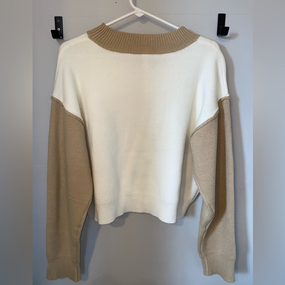 Color Block Sweater - Picture 2 of 4